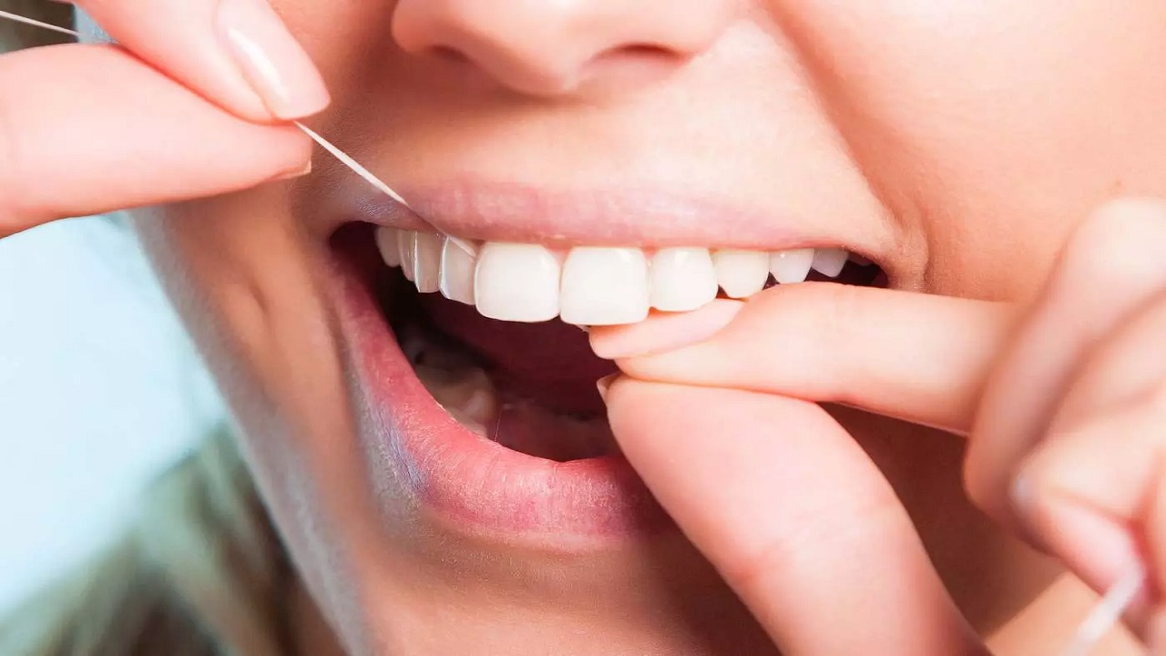 رعایت بهداشت- نخ دندان