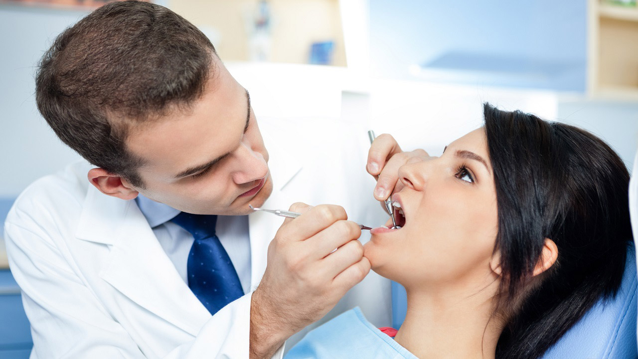 مراقبت های بعد از کامپوزیت دندان با معاینه چکاپ های دوره ای توسط دندانپزشک