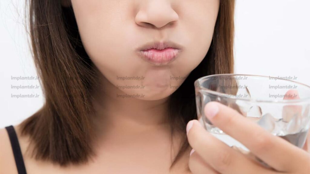 آب نمک ولرم غرغره کنید